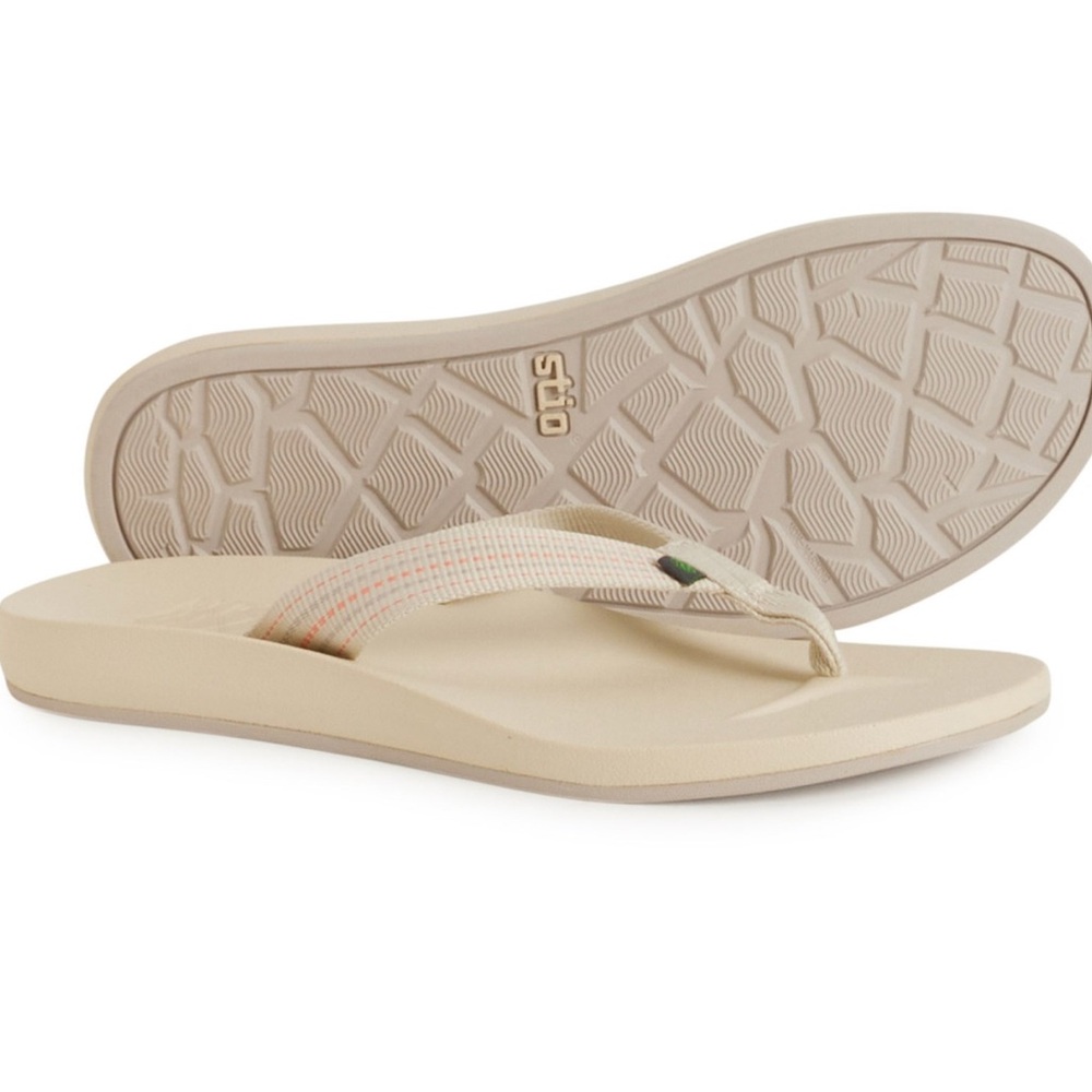 Stio Cream Sandals - Picture 2 of 4